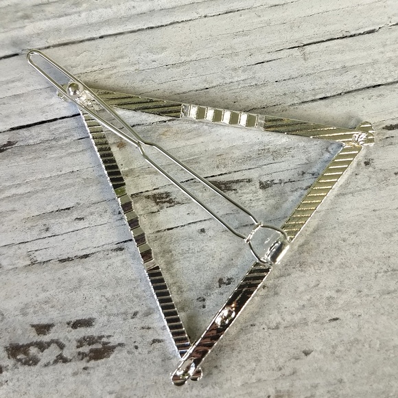 Silver Triangle Geometric Hair Barrette - Picture 4 of 7